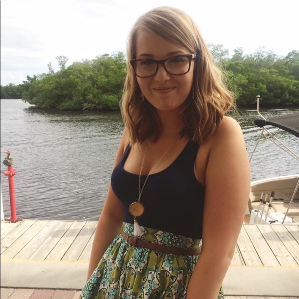Meet your Posher, Brooke